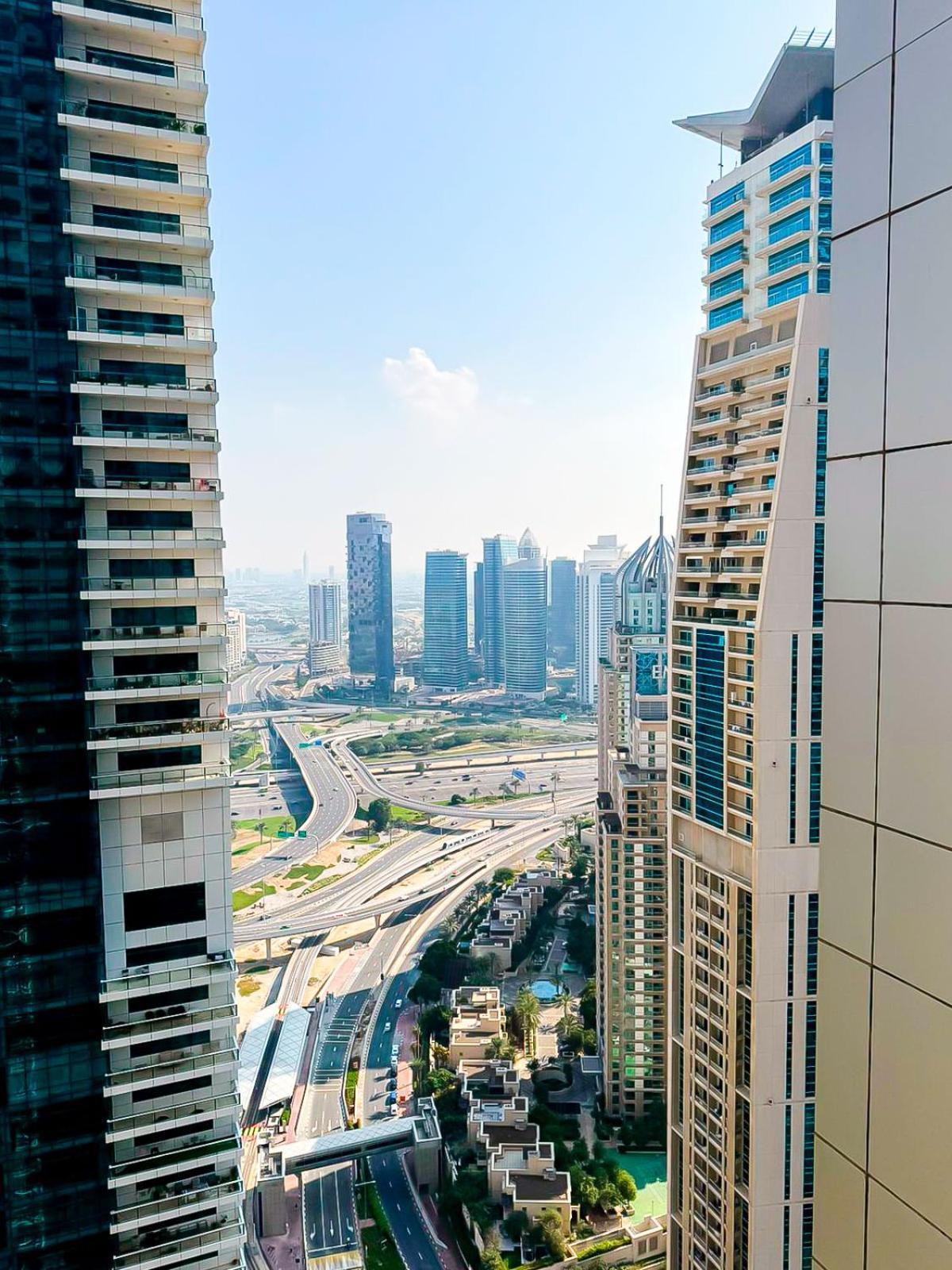 Luxury Modern One Bedroom Apartment At Dubai Marina - Marina Pinnacle Tower Exterior photo